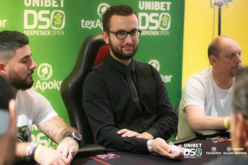 Poker dealer UDSO tournoi